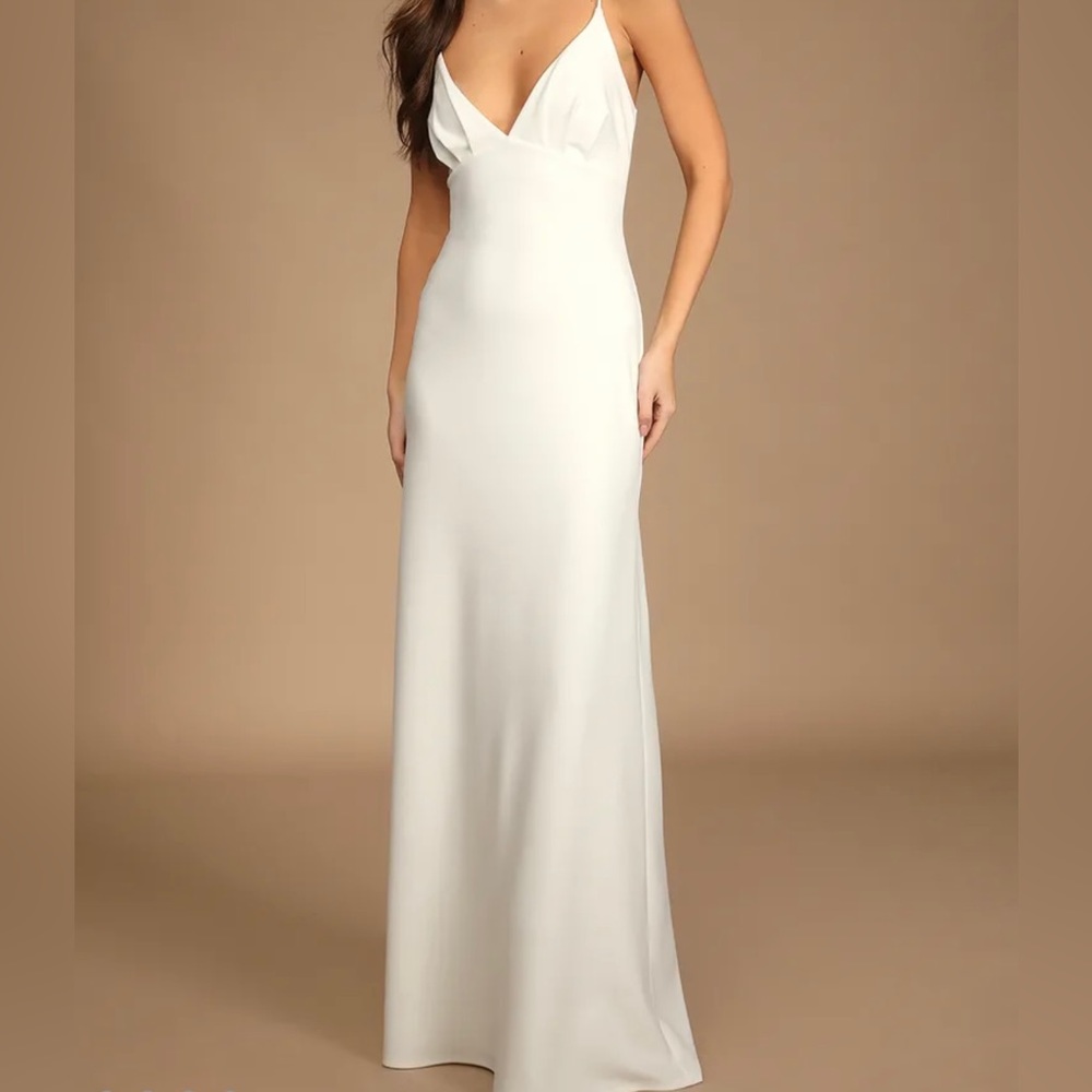 Lulu’s white v-neck maxi dress